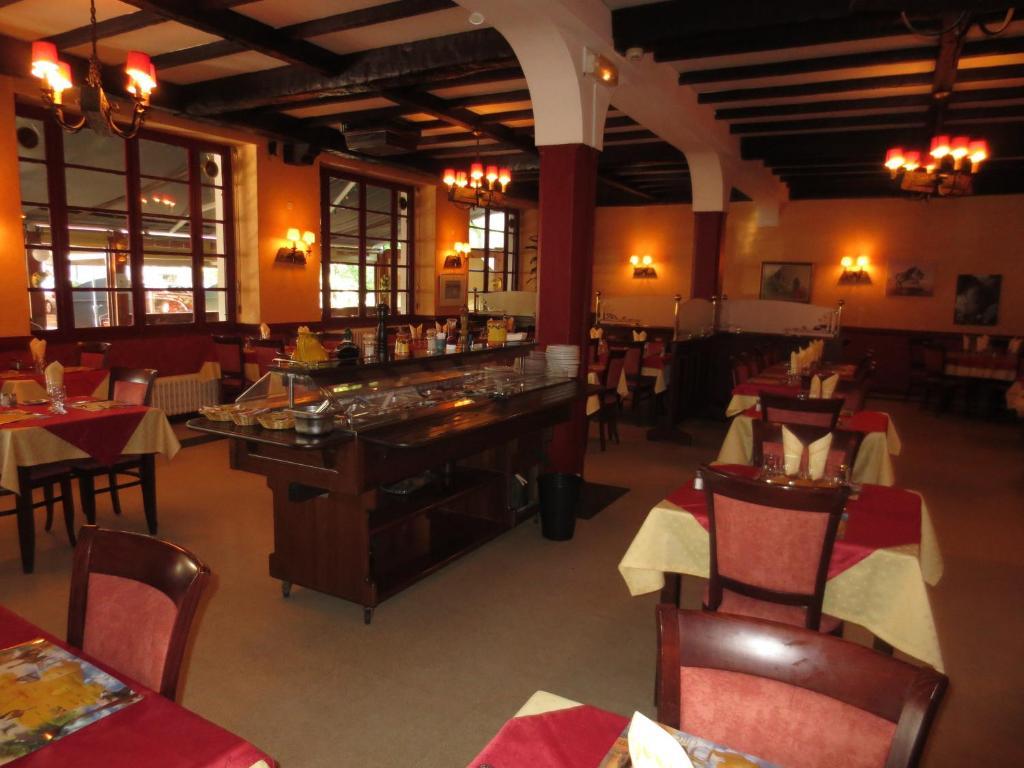 Hotellerie Du Centre Salies-du-Salat Екстериор снимка