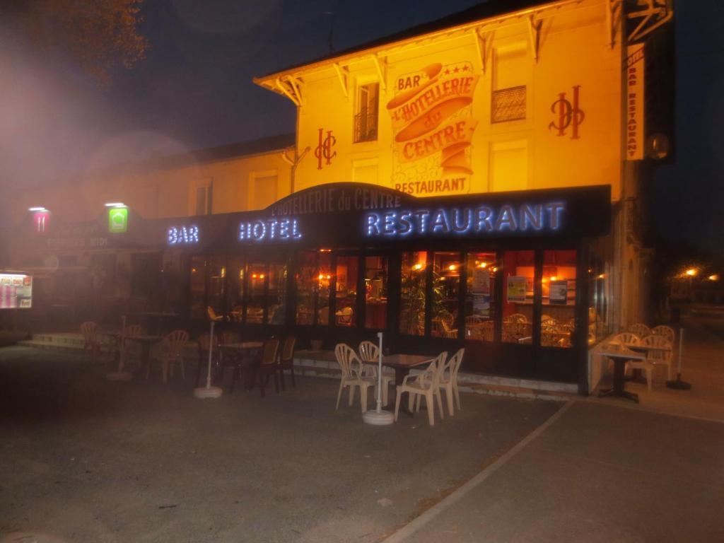 Hotellerie Du Centre Salies-du-Salat Екстериор снимка