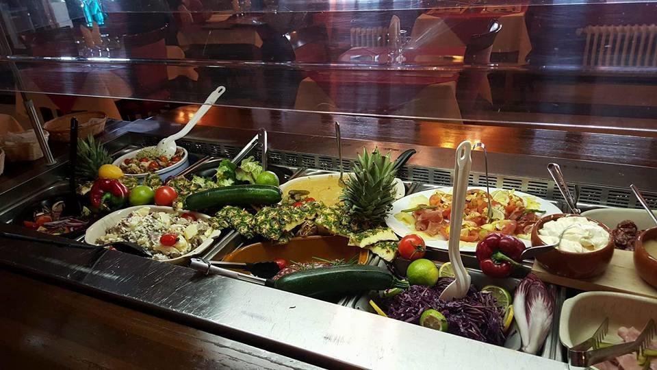 Hotellerie Du Centre Salies-du-Salat Екстериор снимка